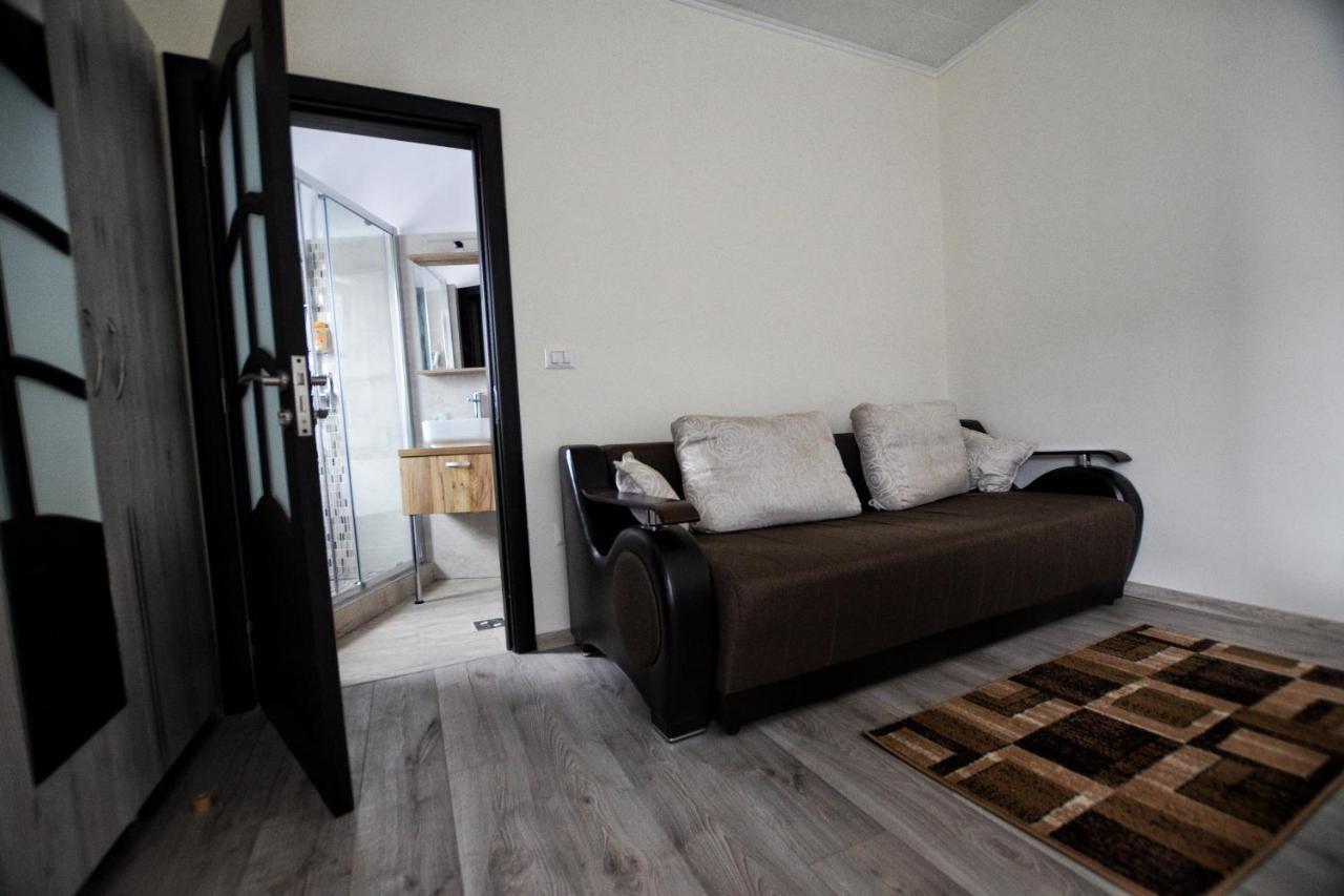 Flori'S Apartment 브라쇼브 외부 사진